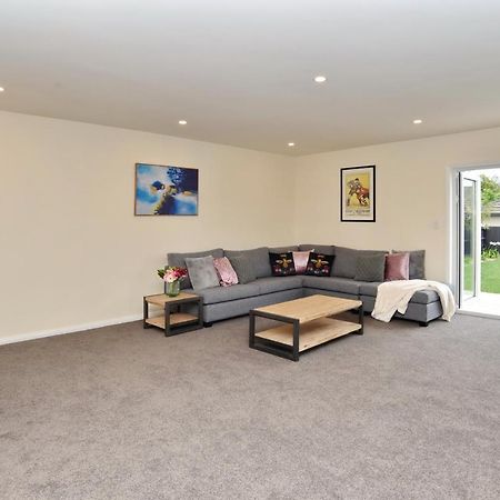Weston Villa - Spacious & Family Friendly - Bookahome Κράισττσερτς Εξωτερικό φωτογραφία
